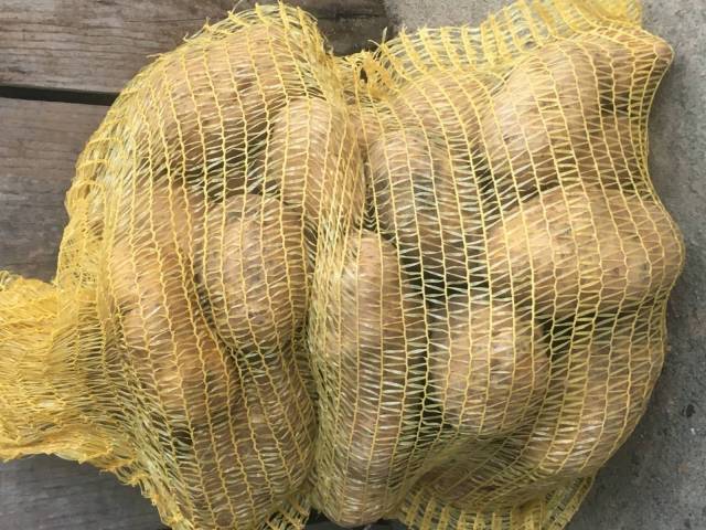 filet de 10 kg de pommes de terre  chair fondante 